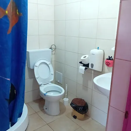 Lebada Neagra & Nepotul Itu Srl *