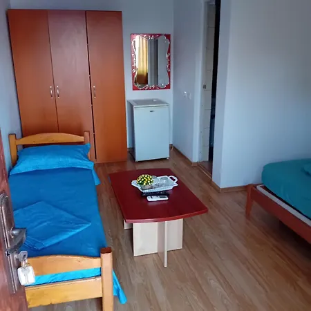 Lebada Neagra & Nepotul Itu Srl Maison d'hôtes Schitu